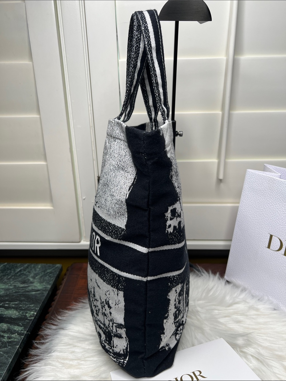Dior Beauty Black & White Paris Jacquard Tote Bag With Lipstick, Shopping Bag NW - Picture 4 of 16
